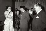 Prijem predsednika Sukarna u U?i?koj 15: predaja poklona predsedniku Sukarnu, ve?era i razgledanje poklona predsednika Sukarna