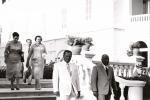 Poseta Sudanu: na ?aju u vrtu Palate Republike, gde su predsedniku Titu bili predstavljeni verski poglavari Mahdi i Murghani