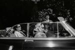 Predsednik Tito sa suprugom i gospo?om Hartini u ?etnji kolima po ostrvu, u zoo ba?ti i na Vangi