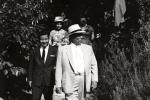 Poseta princa Norodoma Sihanuka: ?etnja kroz vrt Bele vile