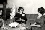 Poseta predsednika Nasera: Jovanka Broz i supruga ambasadora Abuzeida u razgledanju Briona