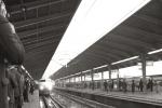 Poseta Japanu: na ?elezni?koj stanici i u eskpresnom vozu Tokaido, na putu u Osaku i snimci iz voza